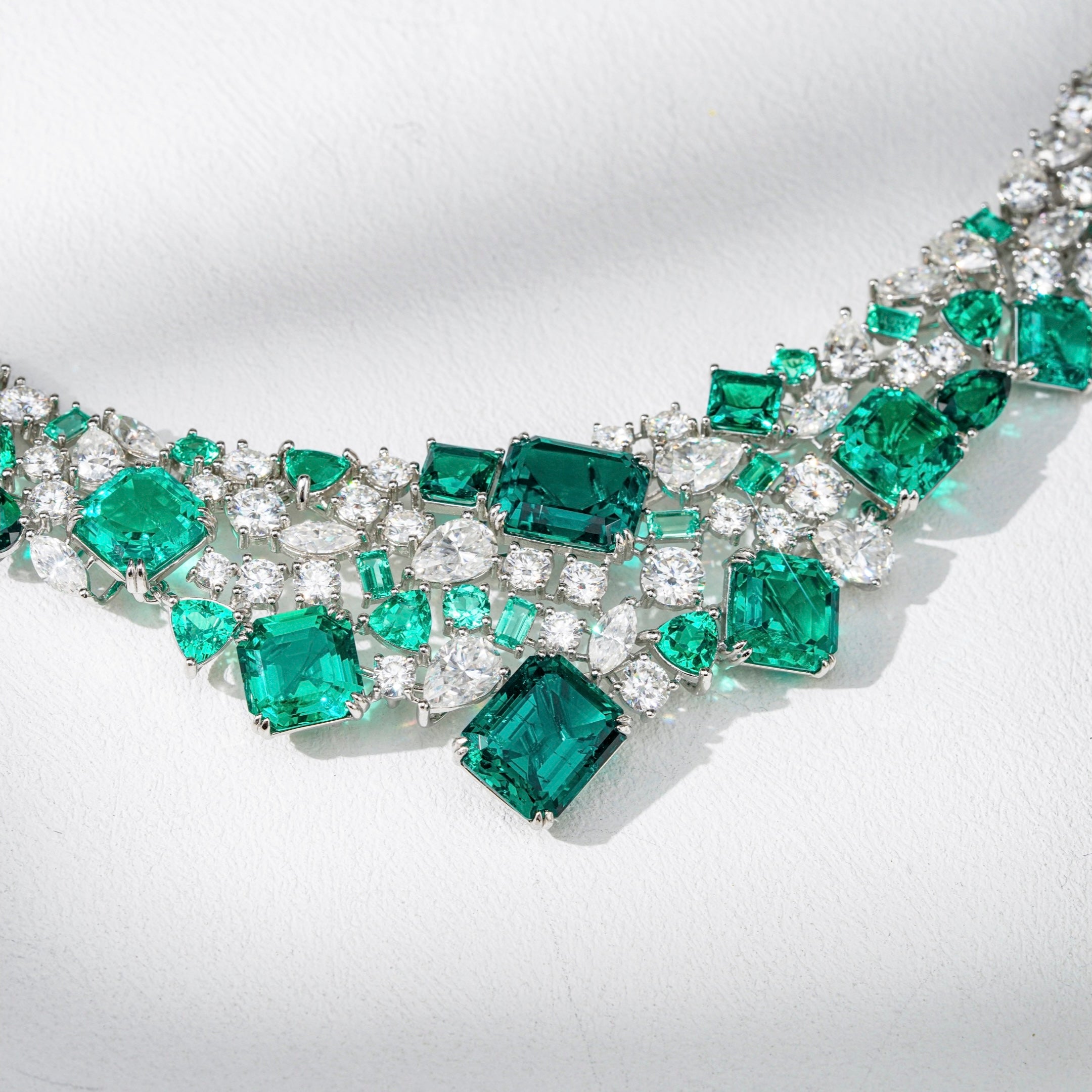 Breathtaking Emerald and Diamond Grandeur Necklace